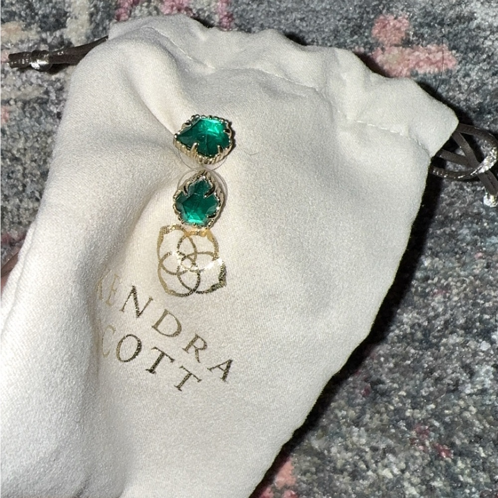 Sendra Emerald Green Drop Earrings